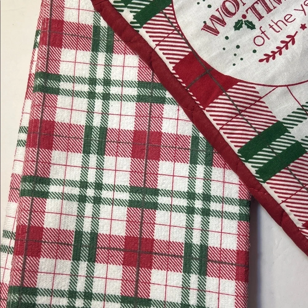 Festive Red and Green Kitchen Towel and Oven Mitt Set